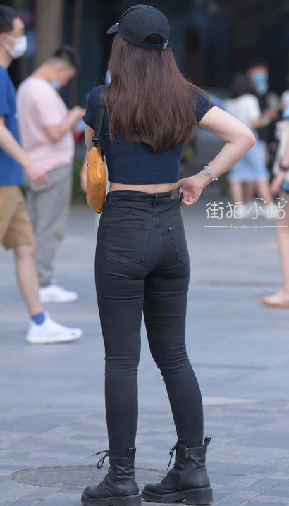 一个风华绝代的小清新牛仔裤美臀小姐姐[JR-OWV7]