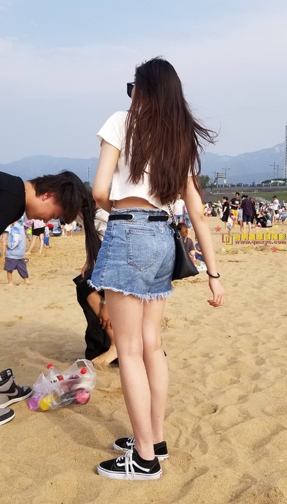 偶遇剪水双瞳的时髦热裤丰臀美女[DU-Z98D]