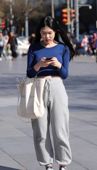 偶遇倾国倾城的小清新优美服饰宽臀靓女[IG-VESU]