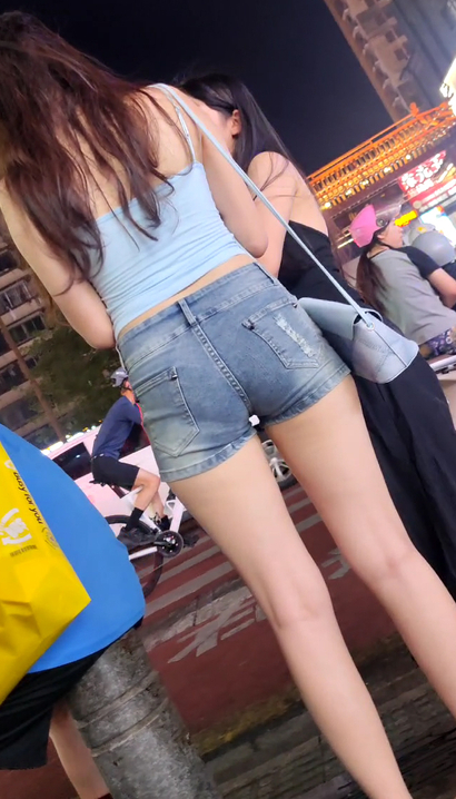 【视频】偶遇千娇百媚的极品热裤大长腿美女[ZG-3C7I]